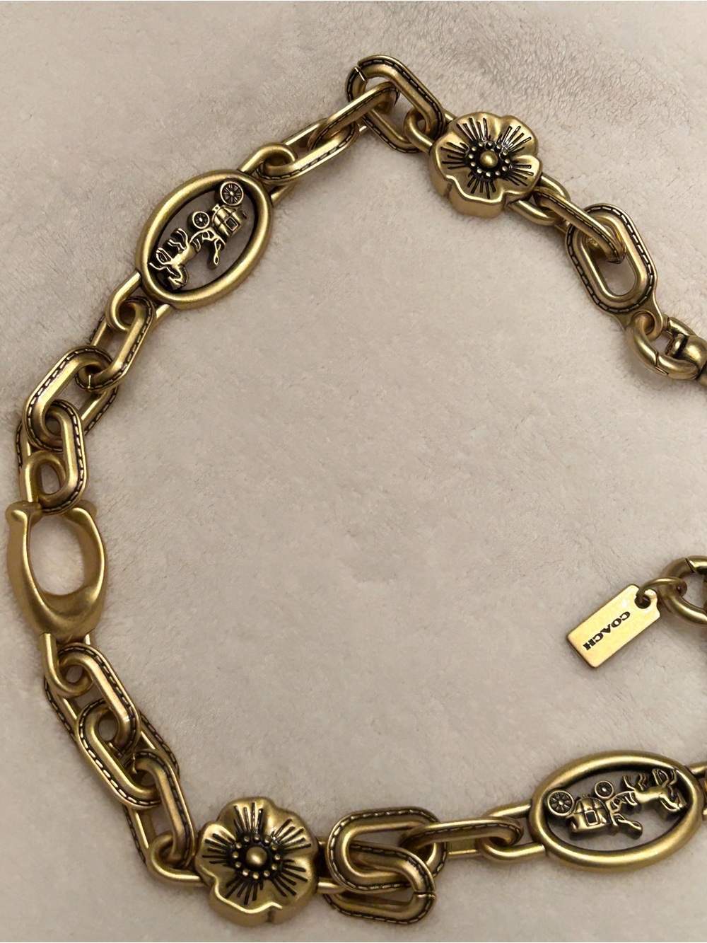 Coach Horse And Carriage Chain Strap